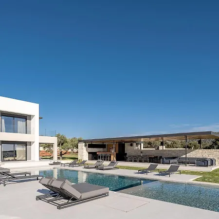 Searenity Villa *