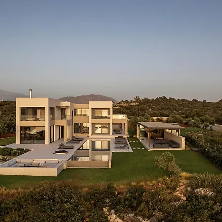 Villa Searenity - Balanced Harmony Of Blues By Etouri